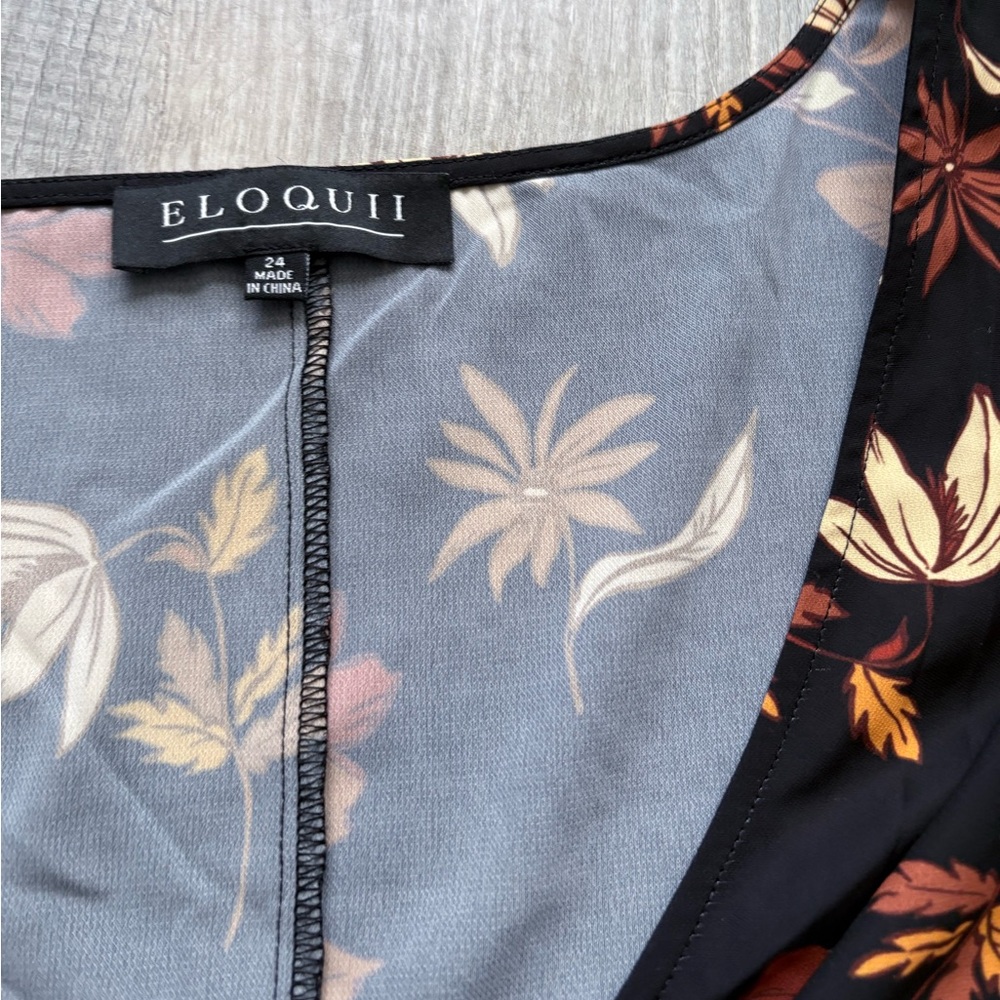 Eloquii Black Floral V-Neck Tie-Waist Blouse - Picture 5 of 5